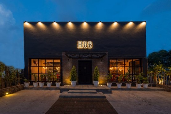 Hub at ECR